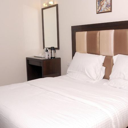 Hotel Prems Paradise Amritsar Exterior photo