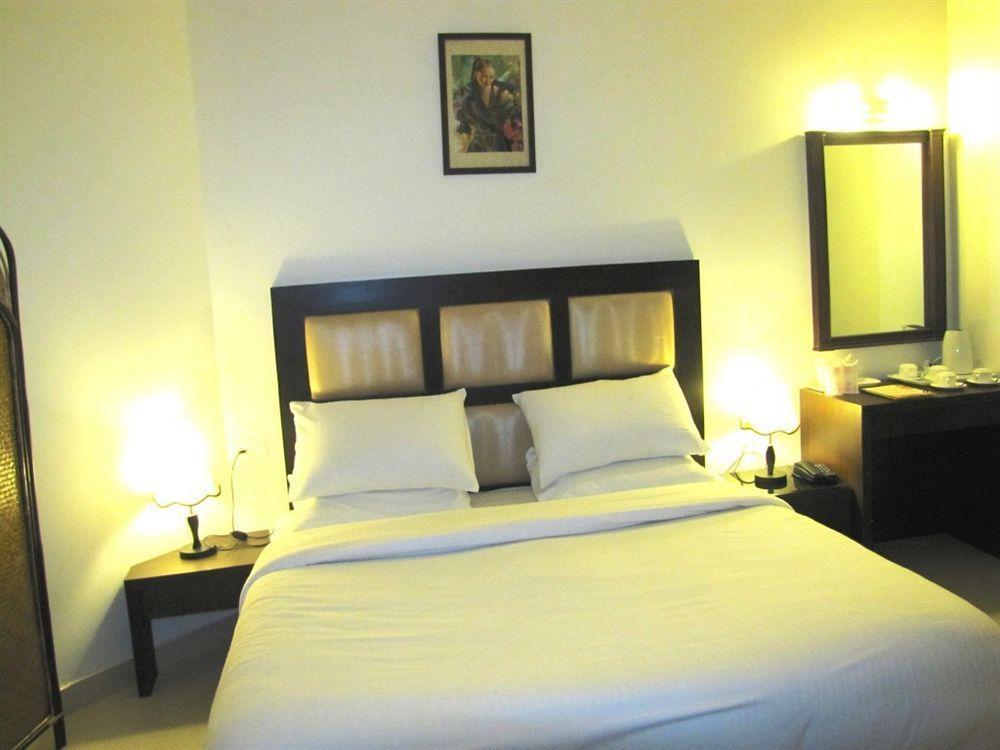 Hotel Prems Paradise Amritsar Exterior photo