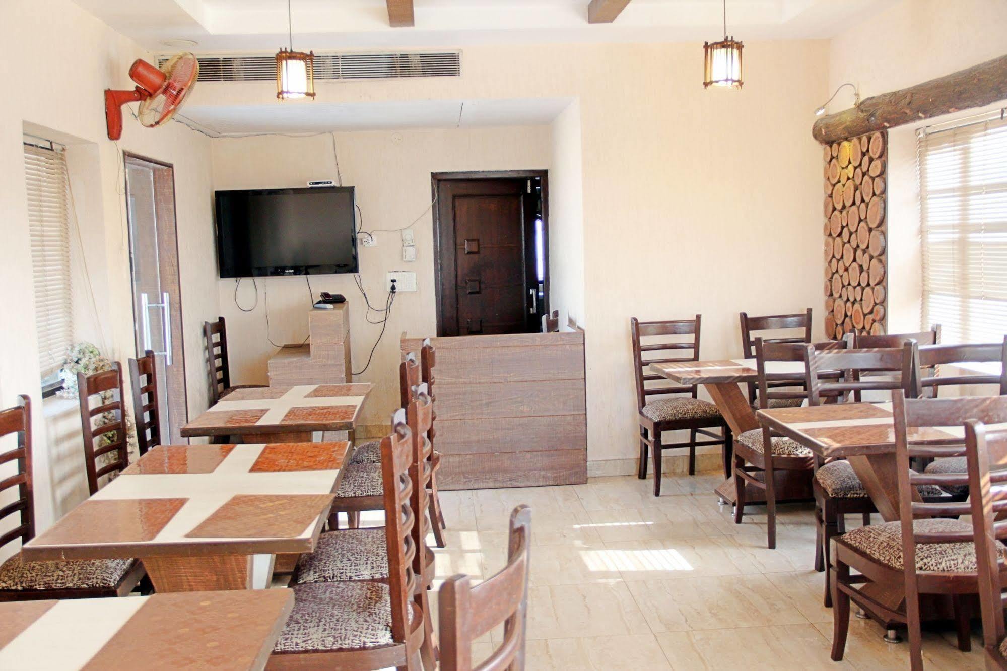 Hotel Prems Paradise Amritsar Exterior photo